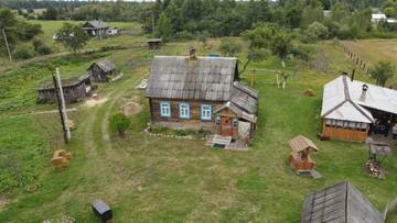 Фото номера Дом с 3 спальнями Дома для отпуска Агроусадьба Малиновка г. Zaprosʼye 44