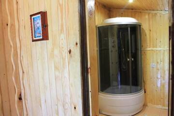 Фото номера Дом с 3 спальнями Дома для отпуска Агроусадьба Малиновка г. Zaprosʼye 65